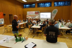 RCHöchst_JHV2024_WM_EM_Ehrung44_kompr